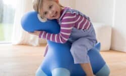 hoppi-bleu-jouet-sauteur-design o
