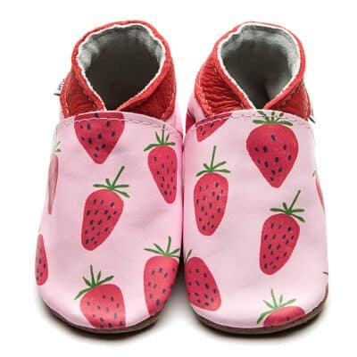 Inch blue : chaussons en cuir fraises